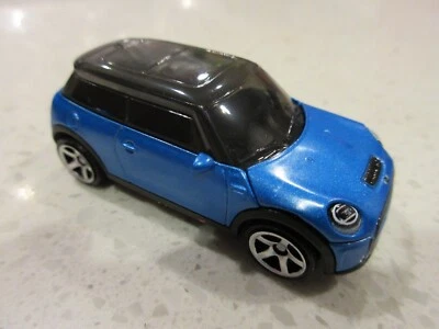 2023 Matchbox 2022 Mini EV Blue Moving Parts Toy SUV Car - Image 1 of 4