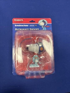 New Peanuts Snoopy Astronaut Medicom Ultra Detail Figure JAPAN - Picture 1 of 7