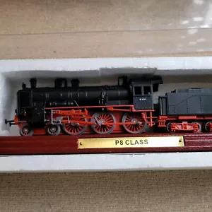 ATLAS EDITION STEAM TRAIN P8 CLASS - Picture 1 of 3