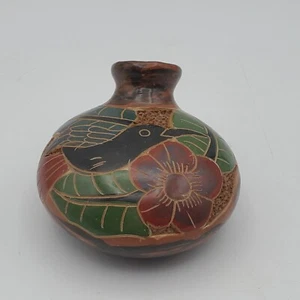 Pequeño jarrón floral/tallarrón tallado de cerámica de arcilla nicaragüense de colección - Imagen 1 de 8