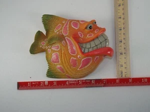 Vintage Mike Quinn Fish with Attitude Sculpted Clay Art Hanging 2004 Spotted - Picture 1 of 3