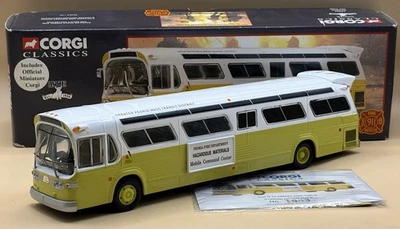 Corgi Classics 1:50 GM 5300 Coach - Peoria IL Fire Dept 54506 - image 1 of 4