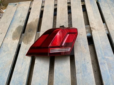 VW TIGUAN 2018 PASSENGER SIDE REAR LIGHT - Image 1 of 3