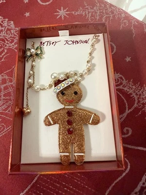 Nuevo BETSEY Johnson Pan de Jengibre Hombre Brillo Vacaciones Colgante Estrás Collar  Foto 1 de 4