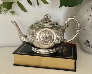 Beautiful Mid 19th Century Repousse Sheffield Chased Silver Plated Teapot c1860 - Picture 1 of 12