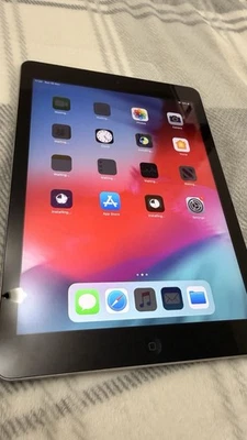 Apple iPad Air 1st Generation 32GB Wi-Fi Silver/White (Read Description) - Image 1 of 4