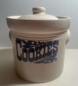 Pfaltzgraff Cookie Jar Canister With Lid Yorktowne Stoneware Blue Floral Vintage - Picture 1 of 2