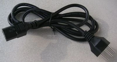 Kaltgerätekabel mit Stecker Schweiz oder UK Anschlusskabel - Bild 1 von 2