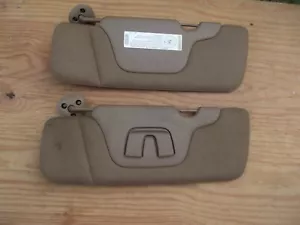 Juego de parasoles para camioneta Chevy GMC Silverado Z71 Sierra 1500 1999-2002 TAN OEM - Imagen 1 de 6