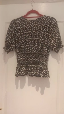 Women's New Look Blouse Size 16 Black With Flowers Elasticated Waist Short Sleev - Image 1 of 4
