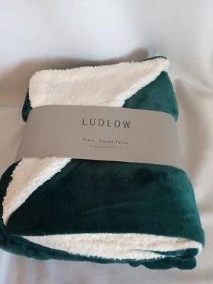 Ludlow Blue Lattice Etched Velvet Sherpa Throw Blanket- 50" x 60" Navy/White - Image 1 of 3