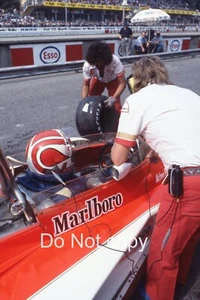 NELSON PIQUET BS MCLAREN M23 1977 ITALIAN GRAND PRIX F1 35MM SLIDE COCKPIT PIT - Picture 1 of 3