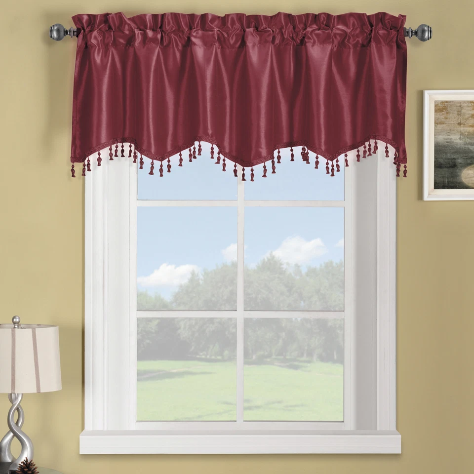 Soho Straight Valance Solid Pattern (Single) 70 x 17"L 100% polyester - Image 1 of 1