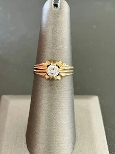 18KY 0.50 CTW Diamond Ring. Size 6.5 (I4) - Picture 1 of 7
