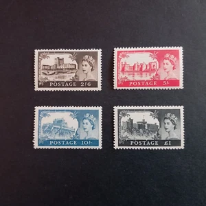 GREAT BRITAIN 1958/ CASTELLI DE LA RUE, S. DI 4 VAL. INTEGRI MNH** W/CERTIFIED - Picture 1 of 3