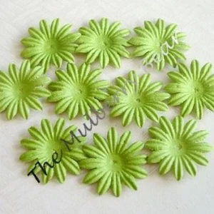 20 1" Green MULBERRY PAPER DAISY FLOWERS for Cards - Picture 1 of 1
