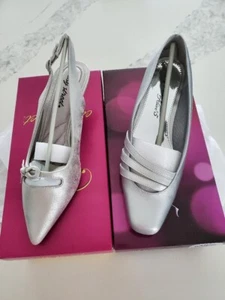 2 PARES Zapatos de Vestir Easy Street Para Mujer Plateados Atractivos y Emerinos 8 WW EE. UU. Para Mujer NUEVO - Imagen 1 de 12