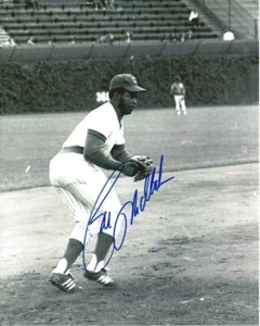 Bill Madlock Autographed 8x10 – Cubs Black and White - Picture 1 of 1