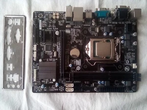GIGABYTE GA-H81M-D2V SOCKET 1150 - Imagen 1 de 2