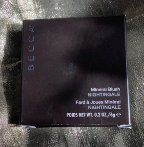Neu Becca Mineral Blush in Nachtigall - Bild 1 von 3