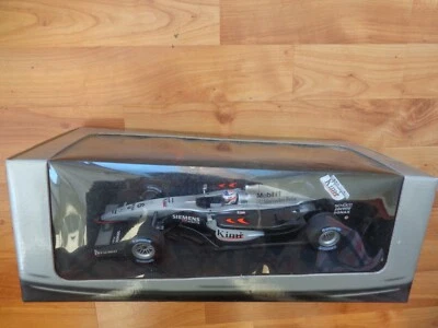 MINICHAMPS 1/18 MCLAREN MERCEDES MP4/17 KIMI RAIKKONEN 2002 F1 CAR RARE TEAM BOX - Image 1 of 2
