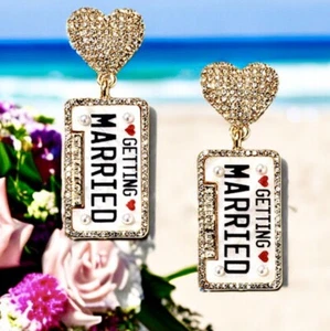 💍BAUBLEBAR Bachelorette Party Gift Wedding Engagement Getting Married Earrings - Picture 1 of 7