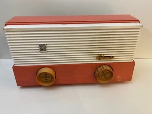 Vintage 1959 Sylvania tube radio salmon pink color model 1108 - Picture 1 of 5