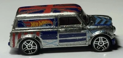 Mini furgoneta Hot Wheels 2015 City 67 Austin 1/64 diecast suelta 2015 Zamac #007 Foto 1 de 4