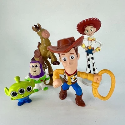 4 figuras de Toy Story de Disney-Pixar--Duke Motorcycle, Bullseye, Jessie, Forky Foto 1 de 4