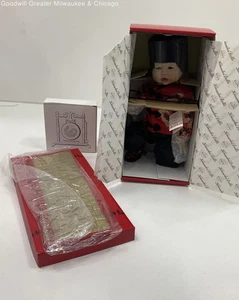 VNTG Ashton-Drake Internationales Festival für Spielzeug und Tots Chen Porzellan IOB COA - Bild 1 von 4