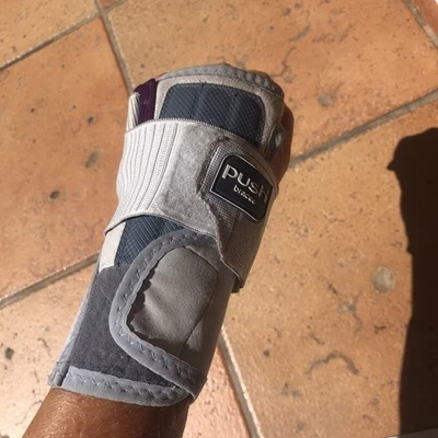 Handgelenkbamdage push braces  - Bild 1 von 4