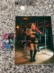 ZELINA VEGA SIGNED AUTOGRAPHED WWE 8x10 PHOTO And Signed Card - Picture 1 of 1