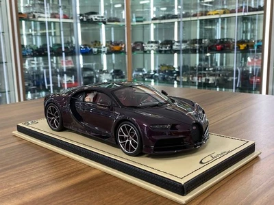 1/18 MR Collection Bugatti Chiron Sky View – Red Carbon / Black –Limited Edition - Image 1 of 4