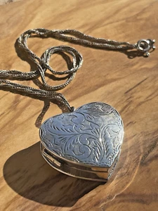 Vtg 925 Sterling Etched Heart Locket-Pill Holder With 15 in Chain Italy 17.36 g - Picture 1 of 18