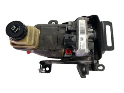 2013-2016 Nissan Pathfinder Power Steering Pump 3.5 AT - Image 1 of 4