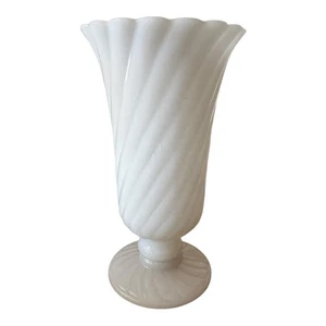 White Milk GLASS Vase E O Brody Co Ribbed Design Cleveland Fluted Top - Picture 1 of 3