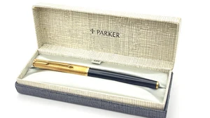 VINTAGE PARKER 65 CONSORT FOUNTAIN PEN IN BOX BLACK 14K GOLD OBLIQUE BROAD NIB - Picture 1 of 19
