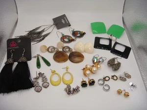 LOT OF 20 PAIRS EARRINGS VINTAGE TO MODERN FOR PIERCED EARS ESTATE LOT #12 - Picture 1 of 11