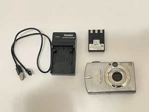 Canon PowerShot SD500 ELPH Digital Camera 7.1MP, Silver Works Tested pre-owned - Picture 1 of 24