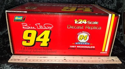Colección Revell NASCAR #94 McDonald's 97 Ford Thunderbird 1:24 Diecast #3884 Foto 1 de 4