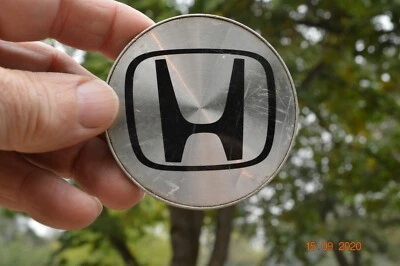 Tapa central Honda Accord Civic Fit Odyssey Pilot 1997-04 parte # 44732-SX0-J010 Foto 1 de 4