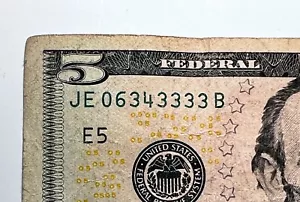 $5 Dollar Bill 2009 Circulated Fancy QUAD Three Serial Number JE 0634 3333 B - Picture 1 of 3
