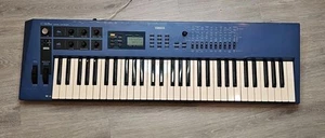 YAMAHA CS1X Synthesizer with manual - Picture 1 of 12