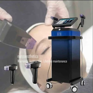 Máquina profesional fraccionaria de belleza facial R-F dispositivo antienvejecimiento para levantar la piel - Imagen 1 de 6