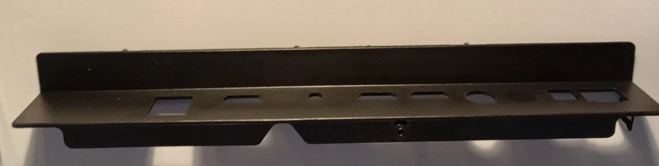 Toshiba 43" C350RP Series 4K UHD Smart TV 2025 repuesto - Cubierta conector Foto 1 de 1