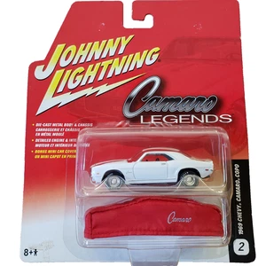 Johnny Lightning 1969 Chevy Camaro COPO con copriauto pressofuso 1:64 bianco - Foto 1 di 10