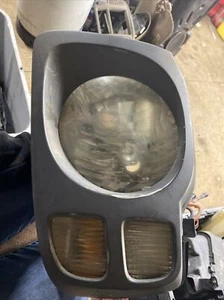 Headlight For 2002-2004 Nissan Xterra SE Model Left (No Bulb) - Picture 1 of 3