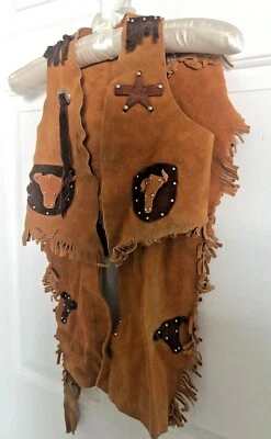 DE COLECCIÓN CHALECO DE CUERO DE GAMUZA CHAPS Traje de Vaquero con Flecos Tachuelas DISFRAZ Niños M Foto 1 de 4