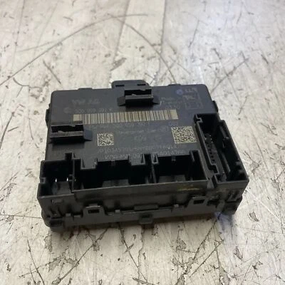 VW Touran 5T1 Türsteuergerät 5Q0959392F 5Q0959392K Vorne Links Bj.2020 - Immagine 1 di 3