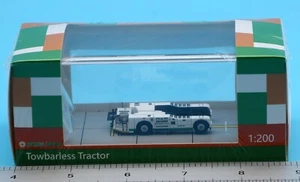 JC Wings GSE 1:200 GSE2AST108 EGAS Push Back Tow Diecast model - Picture 1 of 5
